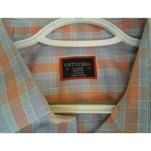 Untuckit  XL Blue Plaid Button Up Shirt  Lightweight Lenin blend Performance